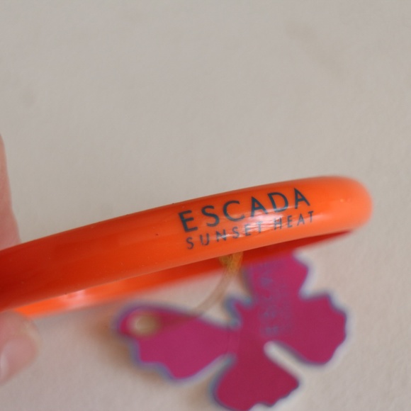 Escada Bangle Bracelet - Picture 2 of 6